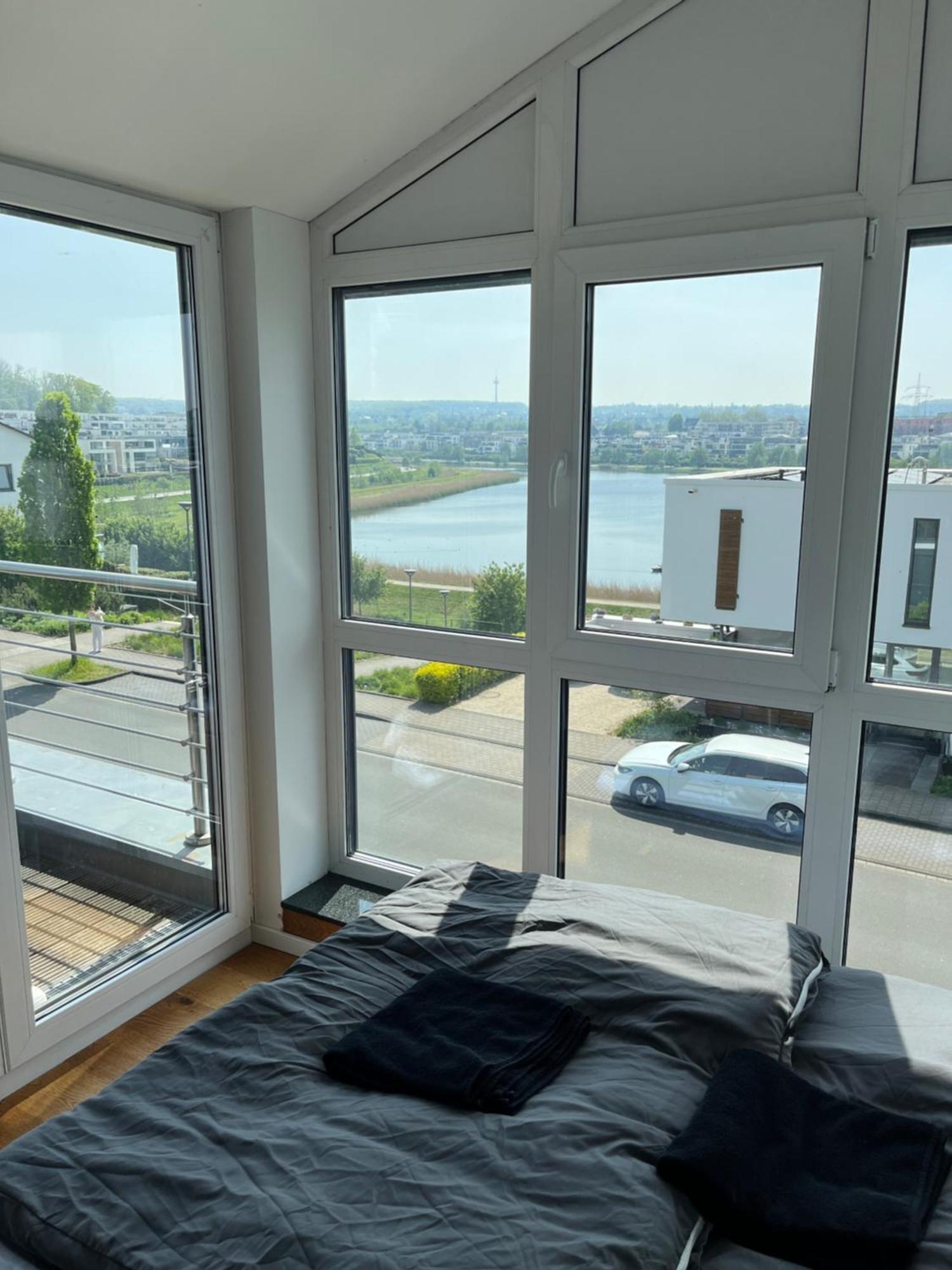 Haus Mit Panoramablick Auf Den Phoenixsee Dortmund Exterior photo